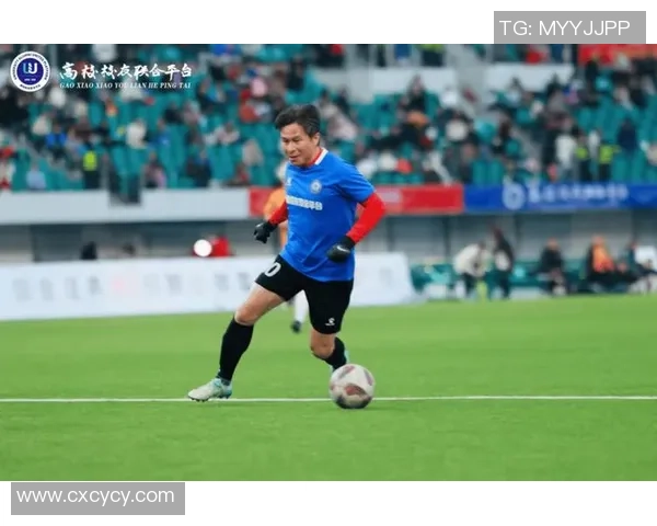 湾区足球明星赛盛况空前球迷共庆足球激情与友谊的盛宴 湾区足球明星赛盛况空前球迷共庆足球激情与友谊的盛宴